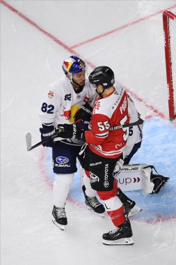 COLOGNE, Almanya - 15 Eylül 2022: Hokey maçı DEL Koelner Haie - EHC Red Bull Munchen