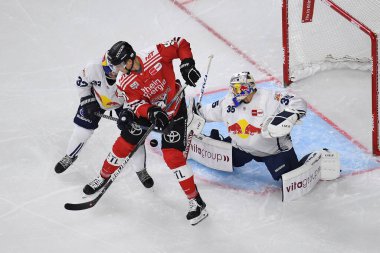 COLOGNE, Almanya - 15 Eylül 2022: Hokey maçı DEL Koelner Haie - EHC Red Bull Munchen
