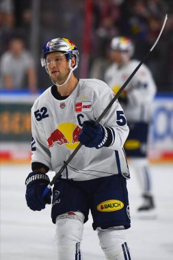COLOGNE, Almanya - 15 Eylül 2022: Hokey maçı DEL Koelner Haie - EHC Red Bull Munchen