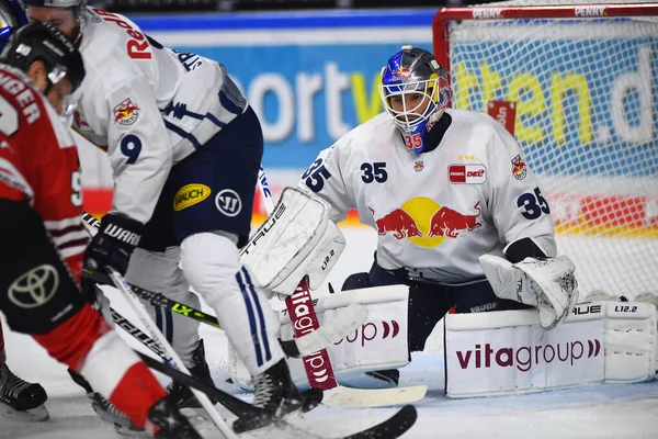 COLOGNE, Almanya - 15 Eylül 2022: Hokey maçı DEL Koelner Haie - EHC Red Bull Munchen
