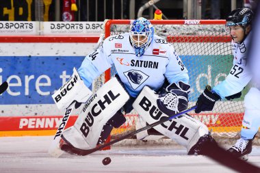 DUESSELDORF, Almanya - 16 Eylül 2022: Hokey maçı DEL Dsseldorfer EG - ERC Ingolstadt