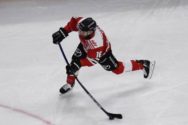 COLOGNE, GERMANY - 4 Ekim 2022: Hokey maçı DEL Koelner Haie - REV Bremerhaven (Fischtown Pinguins)