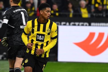 DORTMUND, GERMANY - 8 Ekim 2022: Jude Bellingham, Bundesliga Borussia Dortmund Bayern Münih 'e karşı futbol maçı