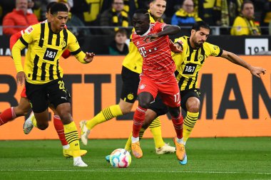 DORTMUND, ALMANY - 8 Ekim 2022 Sadio Mane. Bundesliga Borussia Dortmund Bayern Münih 'e karşı.
