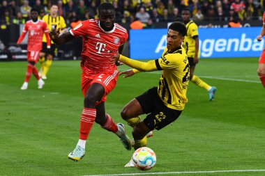 DORTMUND, GERMANY - 8 Ekim 2022: Jude Bellingham, Bundesliga Borussia Dortmund Bayern Münih 'e karşı futbol maçı