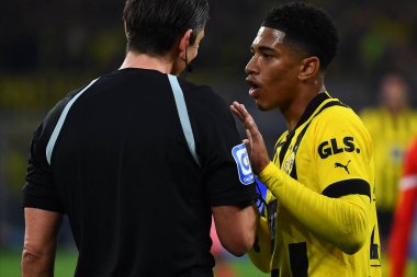 DORTMUND, GERMANY - 8 Ekim 2022: Jude Bellingham, Bundesliga Borussia Dortmund Bayern Münih 'e karşı futbol maçı
