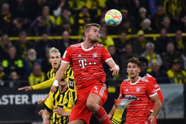 DORTMUND, GERMANY - 8 Ekim 2022: Matthijs de Ligt, Bundesliga Borussia Dortmund Bayern Münih 'e karşı futbol maçı