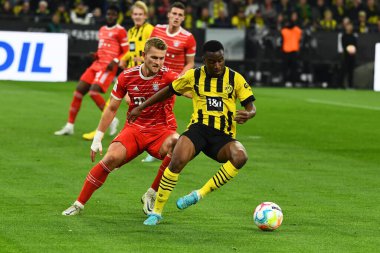 DORTMUND, Almanya - 8 Ekim 2022 Youssoufa Moukoko, Matthijs de Ligt. Bundesliga Borussia Dortmund Bayern Münih 'e karşı.