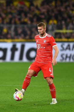 DORTMUND, Almanya - 8 Ekim 2022: Matthijs de Ligt. Bundesliga Borussia Dortmund Bayern Münih 'e karşı.