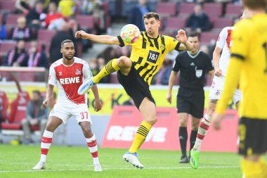 KOELN, Almanya - Ekim 01, 2022: Thomas Menuier. Bundesliga 1.FC Koeln, Borussia Dortmund 'a karşı.
