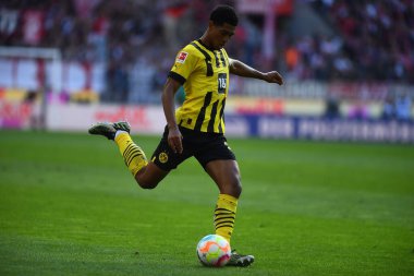 KOELN, ALMANY - 01 Ekim 2022: Jude Bellingham. Bundesliga 1.FC Koeln, Borussia Dortmund 'a karşı.