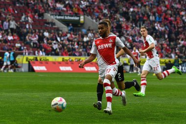 - 16 Ekim 2022, Linton Maina. - 16 Ekim 2022, Linton Maina. Bundesliga 1 'in futbol maçı. FC Koeln, FC Augsburg 'a karşı. Rhein Enerji Stadyumu Futbol Stadyumu. 