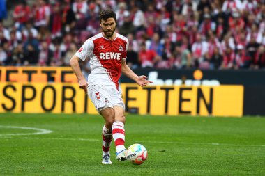 KOLOGNE, ALMANA 16 Ekim 2022: Jonas Hector. Bundesliga 1 'in futbol maçı. FC Koeln, FC Augsburg 'a karşı. Rhein Enerji Stadyumu Futbol Stadyumu. 