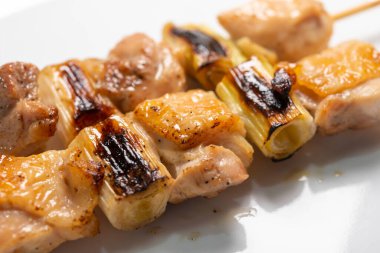 Pişir ve ye taze ve lezzetli Japon tavuğu.