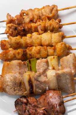 Pişir ve ye taze ve lezzetli Japon tavuğu.