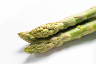 Taze, tatlı ve lezzetli kuşkonmaz.