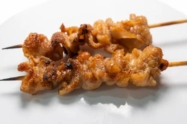 Pişir ve ye taze ve lezzetli Japon tavuğu.