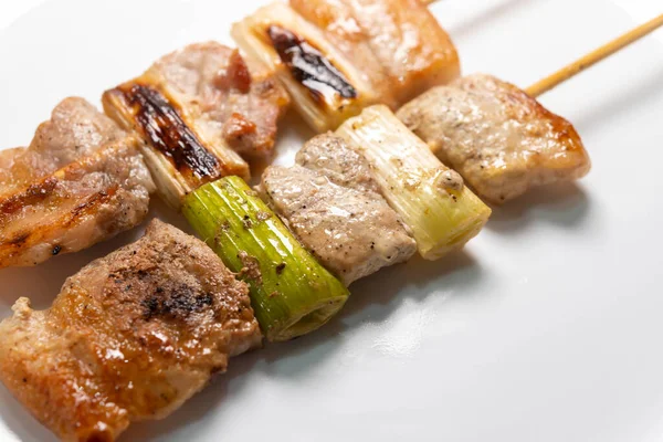 Pişir ve ye taze ve lezzetli Japon tavuğu.