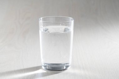 Soğuk ve lezzetli temiz su.