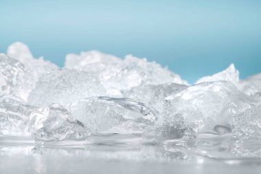 Delicious ice for cold, clear beverages