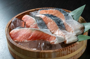 Taze ve lezzetli somon fileto