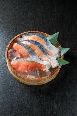 Taze ve lezzetli somon fileto