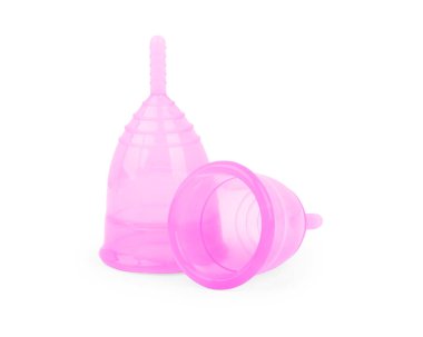 Beyaz arkaplanda yeniden kullanılabilir silikon adet bardağı