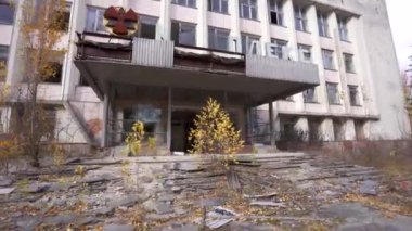 Hayalet Şehir Pripyat, Ukrayna Çernobil Felaket Yasak Bölgesi 'nde Kompleks adlı Eski Terk Edilmiş Binanın düzenli çekimi