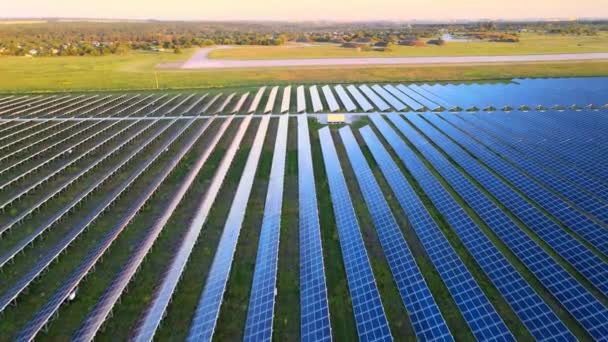 Aerial Hdr View Solar Panels Stand Row Fields Power Ecology — Stock video