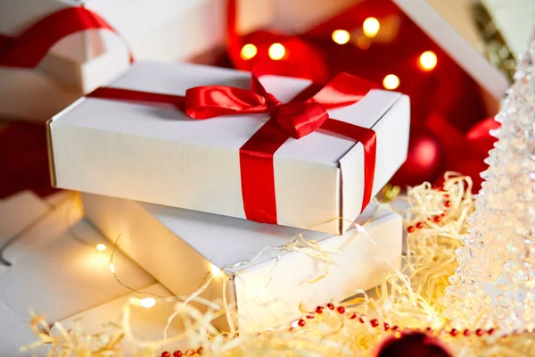 Diy Presente Natal Embrulhando Caixa Branca Presente Natal Com Uma — Fotografia de Stock