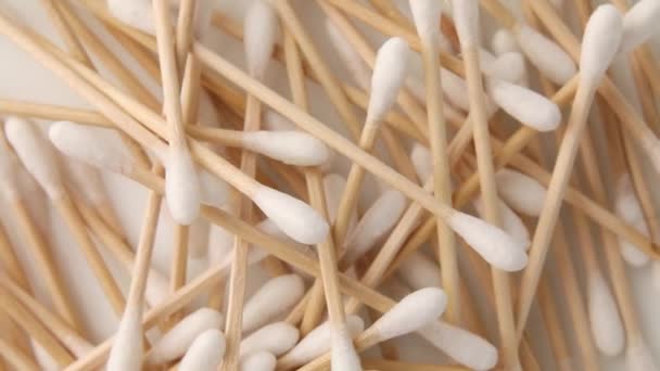 Rotation Eco-friendly cotton swabs, bamboo cotton buds — Stock Video