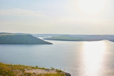 Dnister nehri, Ukrayna, Avrupa 'daki Bakota Körfezi. National Park Podilski Tovtry 'deki Doğa Güzelliği konsepti geçmişi, Sunset