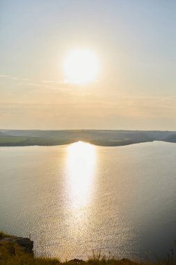 Dnister nehri, Ukrayna, Avrupa 'daki Bakota Körfezi. National Park Podilski Tovtry 'deki Doğa Güzelliği konsepti geçmişi, Sunset
