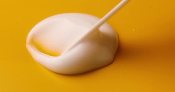 Sample Smear White Cream Face Organic Cosmetic Liquid Cream Smudge — Stock Video