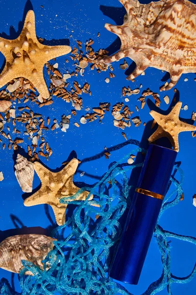 Плоский Флакон Духов Водном Фоне Морскими Звездами Морскими Океаническими Молниями — стоковое фото