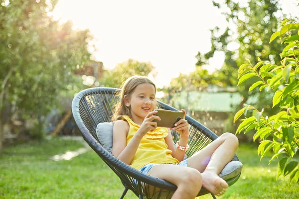 Happy Kid Girl Playing Game Mobile Phone Park Outdoor Child — Stock Photo, Image