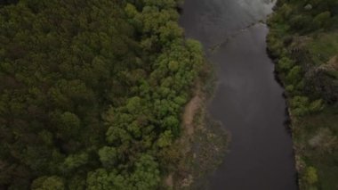 Gubkiv, Rivne bölgesindeki Iver Sluch 'un hava görüntüsü, Ukrayna' daki seyahat noktaları