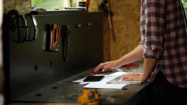 Female Business Owner Using Digital Tablet Workshop Industrial Woman Engineer — Stockvideo