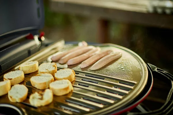 Prepare Breakfast Roasting Bruschetta Barbecue Gas Grill Outdoor Backyard Breakfast — Stok fotoğraf