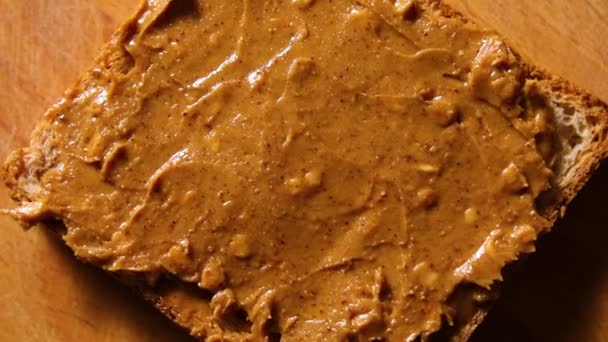 Бутерброд Арахисовым Маслом Завтрак Вегетарианская Еда Американская Кухня Вид Сверху — стоковое видео
