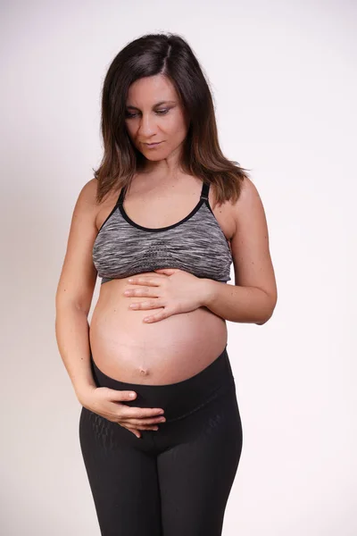 30S 40S Volwassen Zwangere Volwassene Trainingskleding Met Weerstandsbanden — Stockfoto