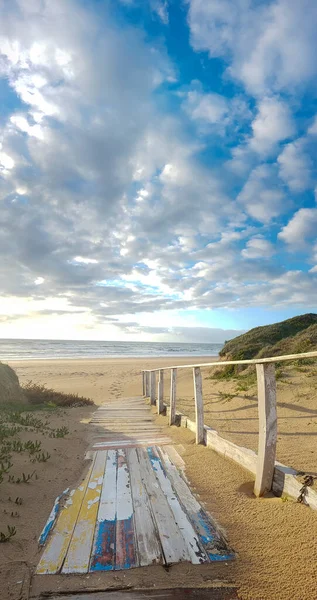 Sentiero Legno Una Meravigliosa Spiaggia Sulla Costa Meridionale Della Spagna — Foto Stock