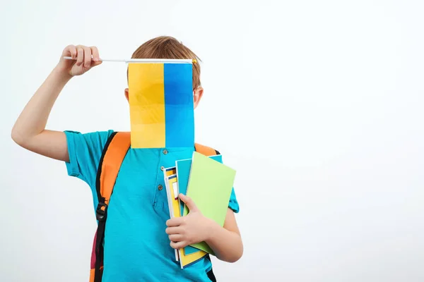 Celebração Feriados Ucranianos Criança Segurando Bandeira Ucraniana Pessoas Educação Aprendizagem — Fotografia de Stock