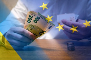 Finansal ve ekonomik geçmiş. Avrupa para konusunda Ukrayna 'ya yardım ediyor. Soyut Avrupa Ukrayna siyaset ilişkileri kavramı.