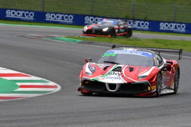 Mugello Circuit, İtalya - 8 Ekim 2021: Ferrari 488 Challenge Evo Team ForMULA RACING drive by Christian Brunsborg during Qualifyng session of Italian Championship GT