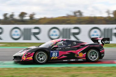 Scarperia, 19 Kasım 2021: Ferrari Challenge Trofeo Pirelli Yarışı 1, Mugello 2021 Dünya Kupası finallerinde. İtalya.