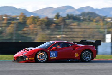 Scarperia, 19 Kasım 2021: Ferrari Challenge Coppa Shell Race 1, Mugello 2021 Dünya Kupası finallerinde. İtalya.