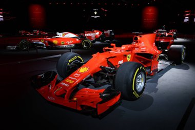 Scarperia, Mugello - 19 Kasım 2021: Ferrari Formula 1 SF71H İtalya 'daki Mugello Pisti Finali Mondiali Ferrari 2021 sırasında sergilenmektedir.