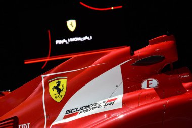 Scarperia, Mugello - 19 Kasım 2021: İtalya 'daki Mugello Pisti' ndeki Finali Mondiali Ferrari 2021 sırasında Ferrari ambleminin Formula 1 'deki detayları sergilenmektedir..