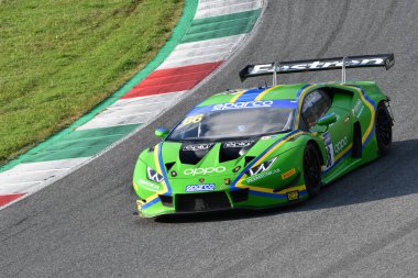 Mugello Circuit, İtalya - 8 Ekim 2021: Lamborghini Huracan GT3 Evo by Team VSR drive by Federico - Peklin, Race of Italian Championship GT in Mugello Circuit.